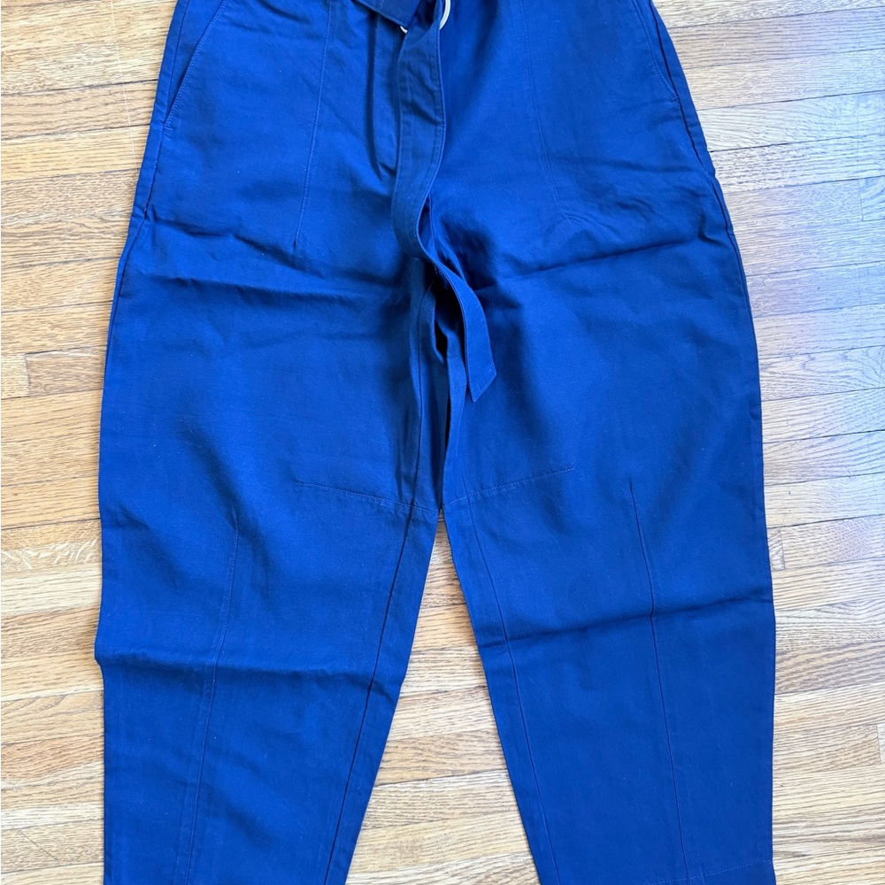 Women’s Navy Blue loft barrel pants with belt